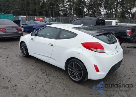 2016 Hyundai Veloster z USA, uszkodzony, nr VIN KMHTC6AD5GU261065